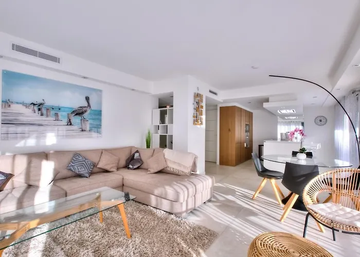 Ref 1147 - Cannes Center - Apartment For Rent