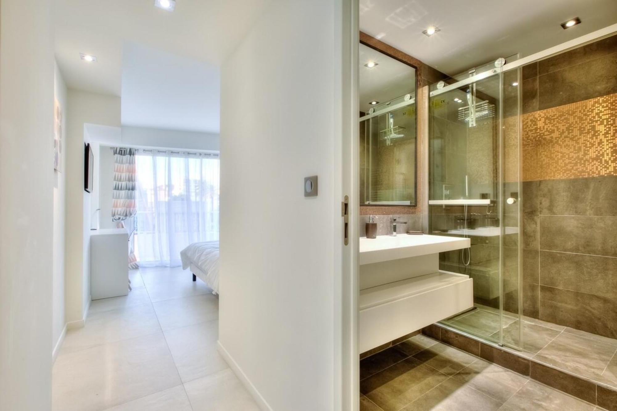 Ref 1147 - Center - For Rent * Cannes