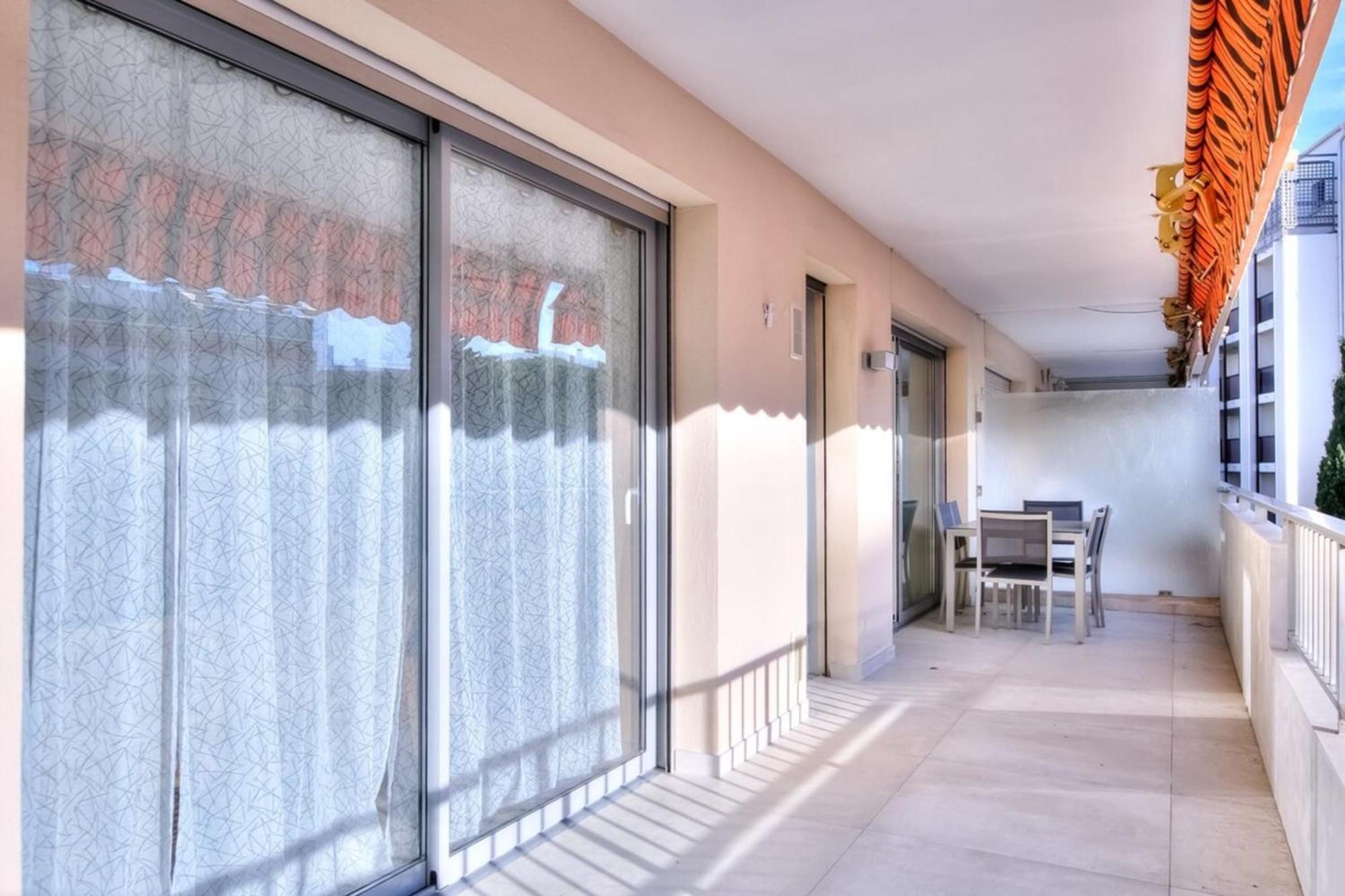 Ref 1147 - Center - For Rent * Cannes